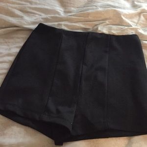 Black sailor like shorts